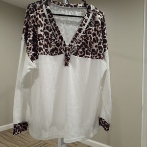 #37 NWOT Women's Plus Blouse